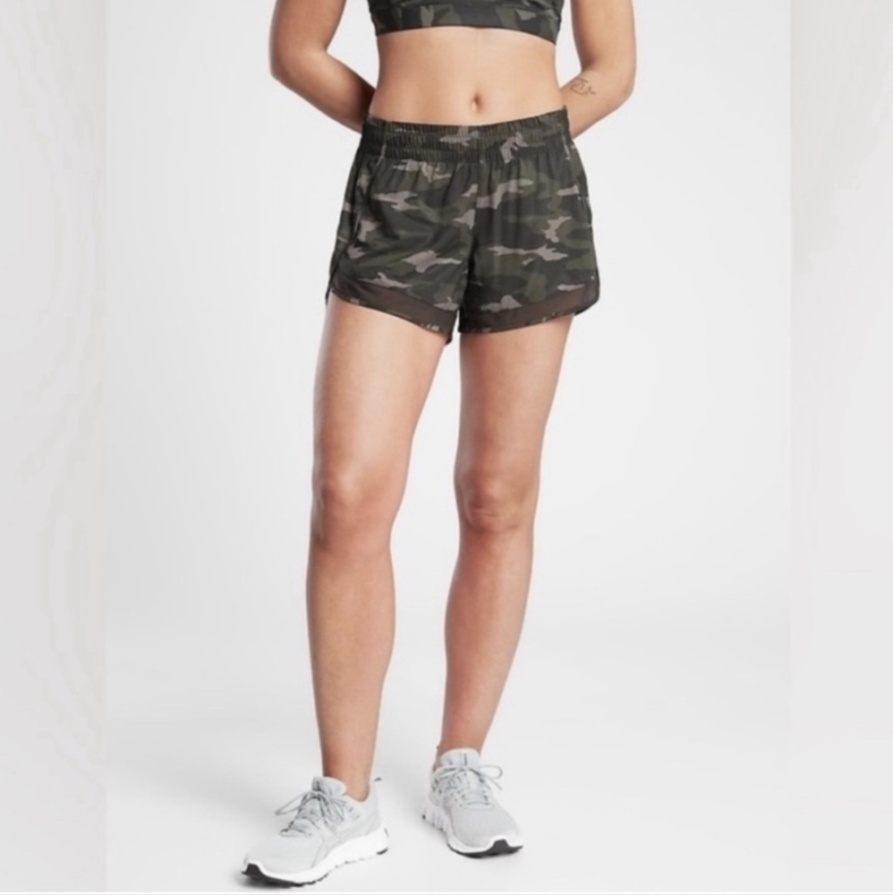 Athleta Womens Mesh Racer Run Short Size XL Camo Athleisure